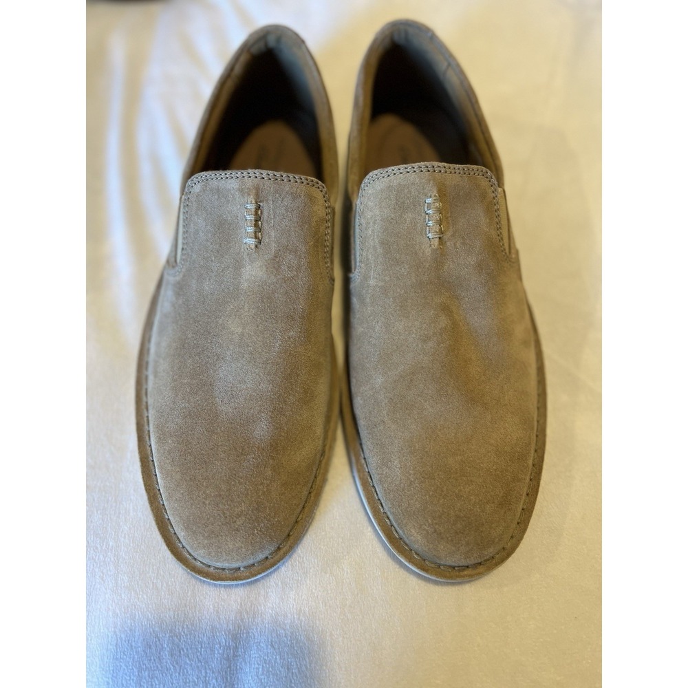 Men's Clark's Suede Slip On Shoes‎ New Without Box Never Worn Beige Color